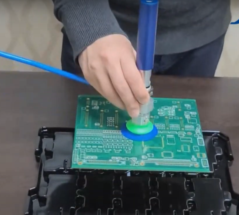 Giải pháp hút giữ mạch PCB bằng giác hút chân không VMECA